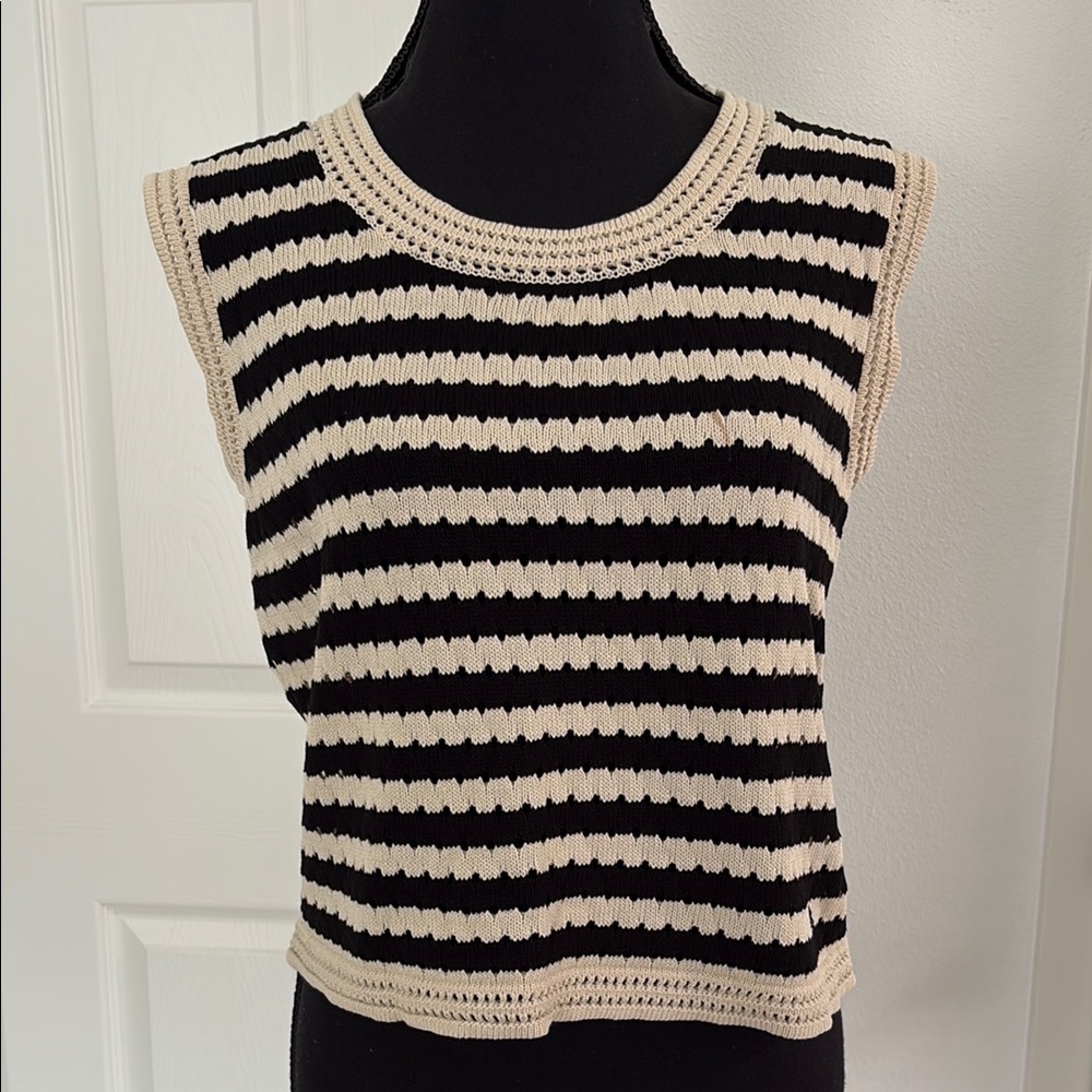 Commense woven sweater vest